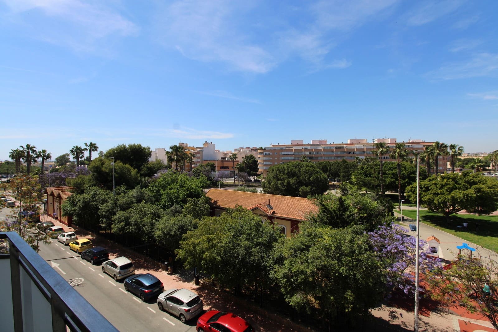 Apartamento de 2 habitaciones en Torrevieja en venta - 179.700 € (Ref: 9850925)