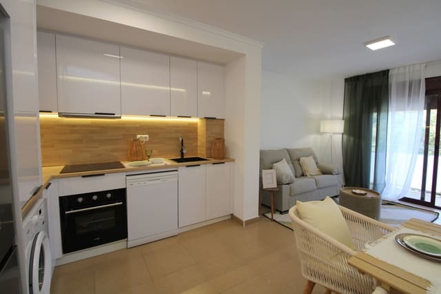 Apartamento de 2 habitaciones en Puerto Deportivo, Torrevieja en venta - 179.700 € (Ref: 9850925)
