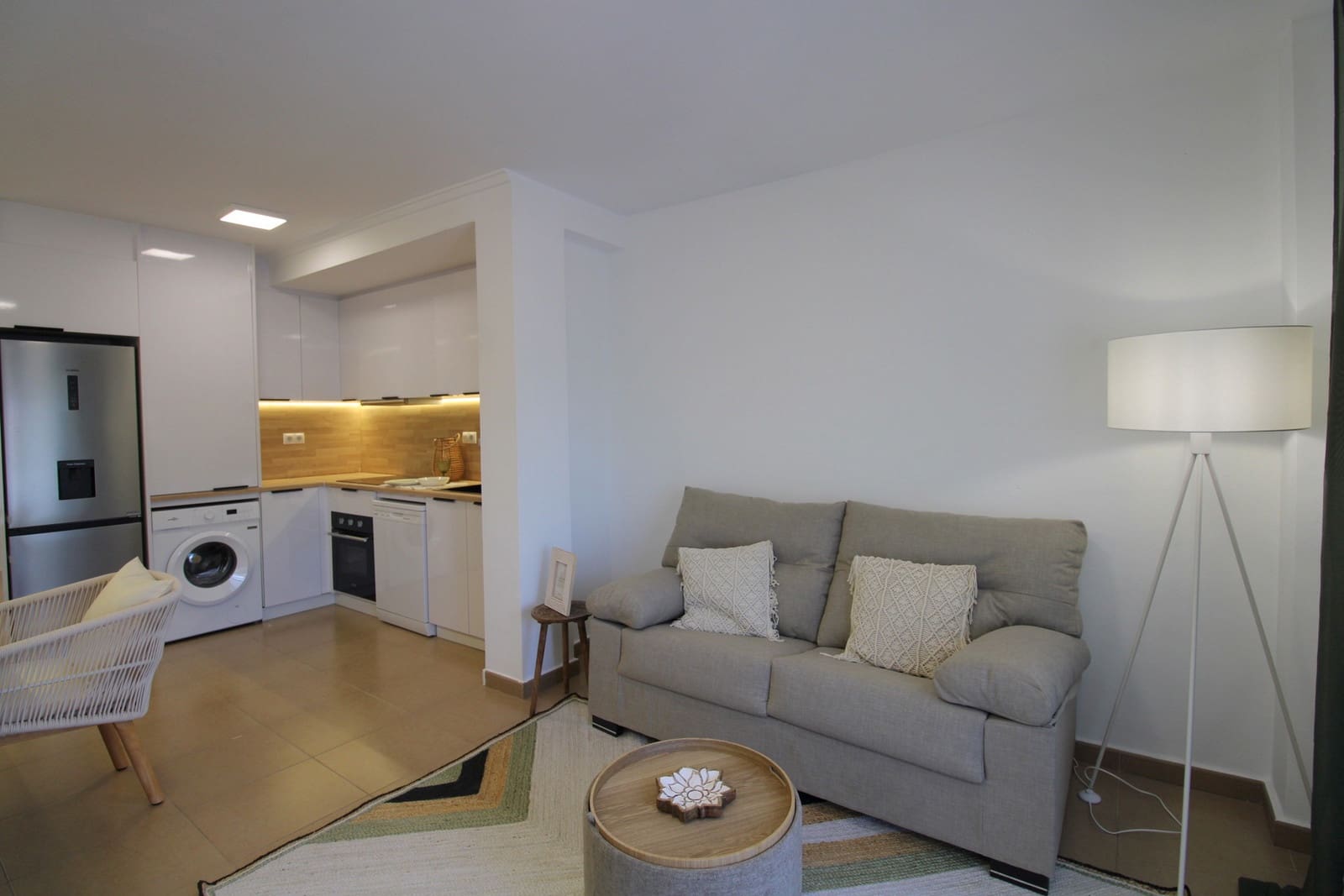 Apartamento de 2 habitaciones en Torrevieja en venta - 179.700 € (Ref: 9850925)