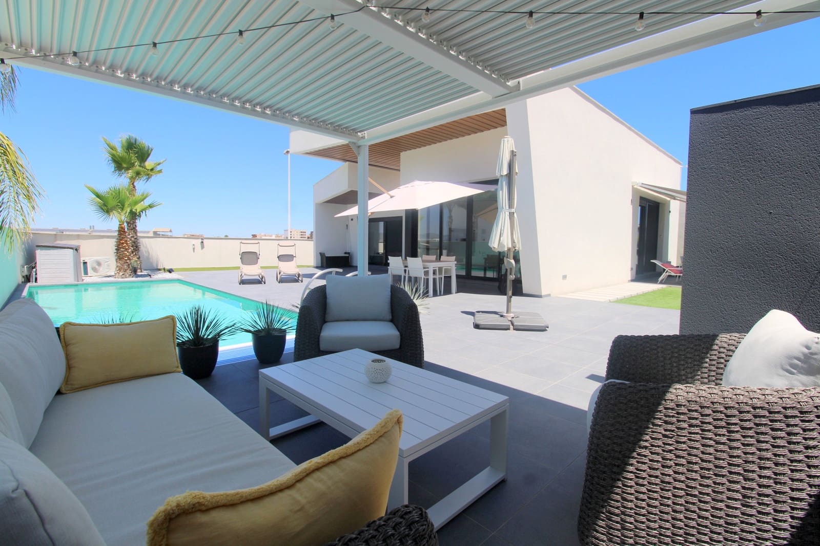 3 soveværelse Villa til salg i Formentera del Segura med swimmingpool garage - € 625.000 (Ref: 9855059)