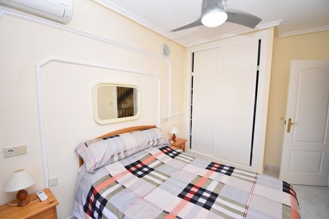 2 soveværelse Byhus til salg i Villamartin, Orihuela med swimmingpool - € 149.995 (Ref: 9855061)