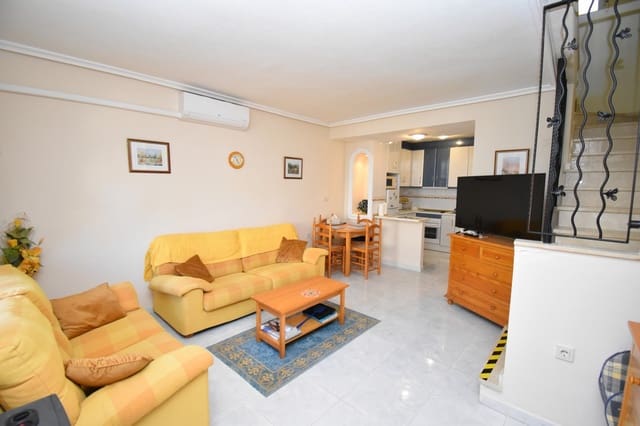 2 soveværelse Byhus til salg i Villamartin, Orihuela med swimmingpool - € 149.995 (Ref: 9855061)