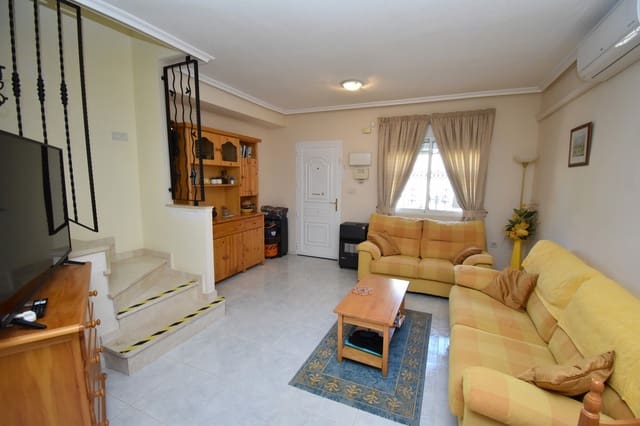 2 soveværelse Byhus til salg i Villamartin, Orihuela med swimmingpool - € 149.995 (Ref: 9855061)