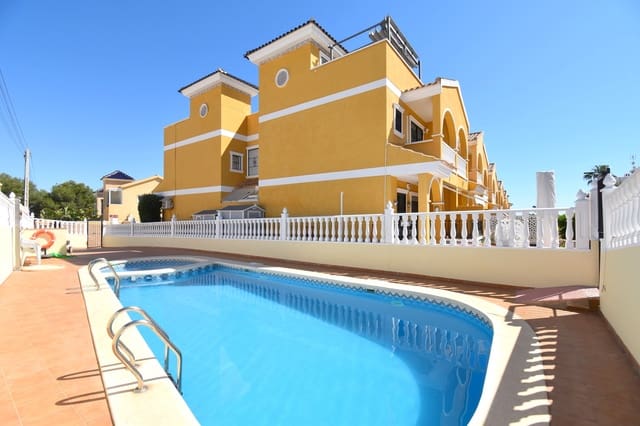 2 soveværelse Byhus til salg i Villamartin, Orihuela med swimmingpool - € 149.995 (Ref: 9855061)
