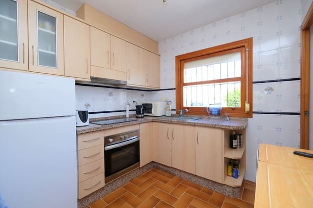 2 soveværelse Byhus til salg i Villamartin, Orihuela med swimmingpool - € 199.995 (Ref: 9859612)