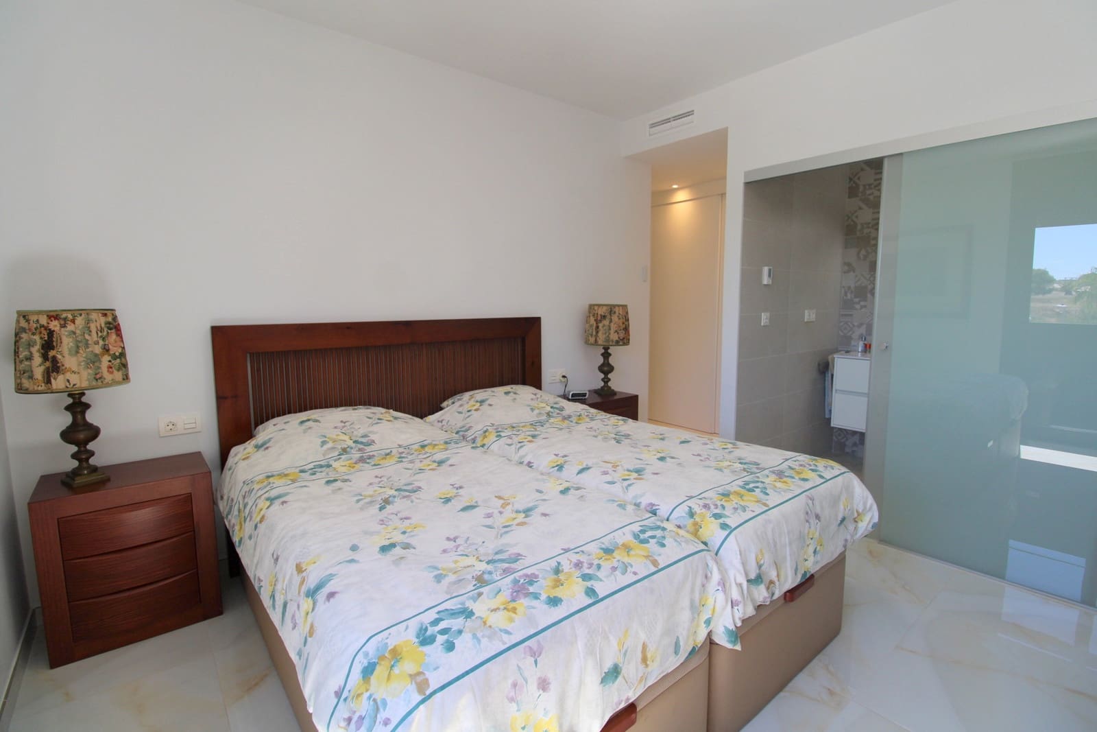 2 bedroom Apartment for sale in Villamartin with pool garage - € 259,000 (Ref: 9861613)