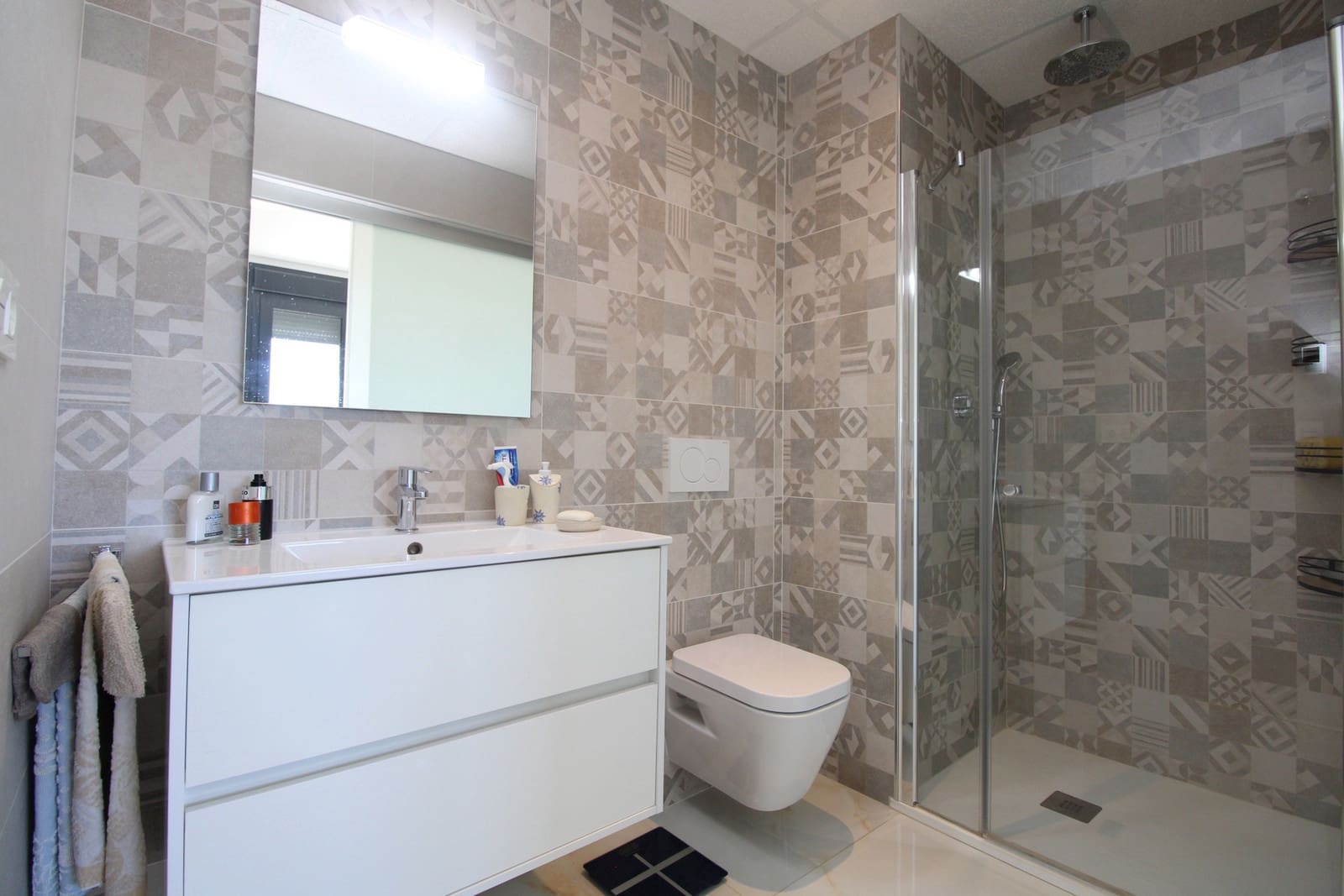 2 bedroom Apartment for sale in Villamartin with pool garage - € 259,000 (Ref: 9861613)
