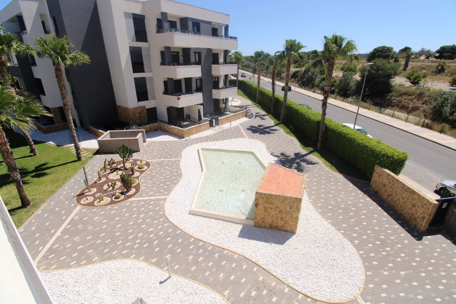 2 bedroom Apartment for sale in Villamartin with pool garage - € 259,000 (Ref: 9861613)