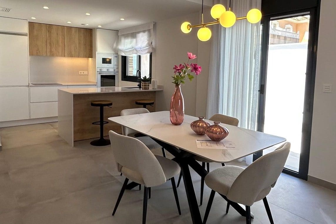 3 chambre Maison de Ville à vendre à Pilar de la Horadada avec garage - 299 900 € (Ref: 9875759)