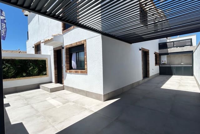 3 chambre Maison de Ville à vendre à Pilar de la Horadada ciudad, Pilar de la Horadada avec garage - 299 900 € (Ref: 9875759)