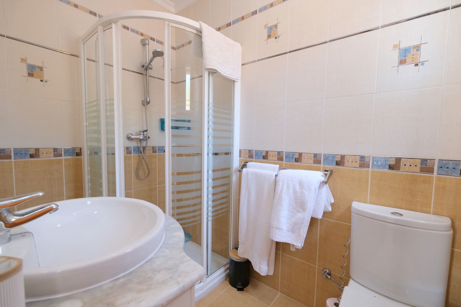 4 soveværelse Villa til salg i Cabo Roig med swimmingpool garage - € 795.000 (Ref: 9878103)