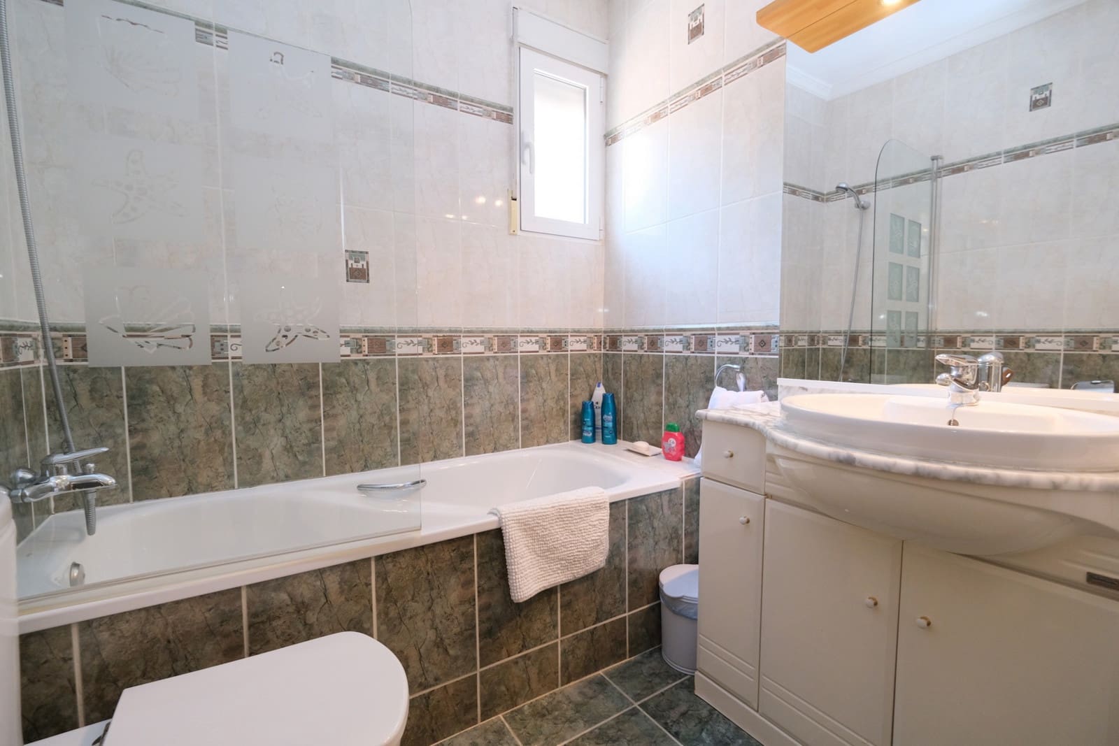 4 soveværelse Villa til salg i Cabo Roig med swimmingpool garage - € 795.000 (Ref: 9878103)
