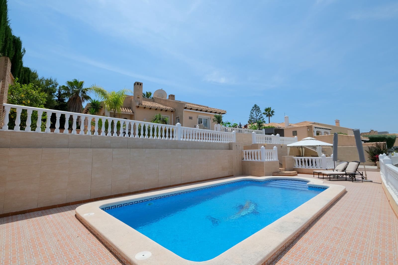 4 soveværelse Villa til salg i Cabo Roig med swimmingpool garage - € 795.000 (Ref: 9878103)
