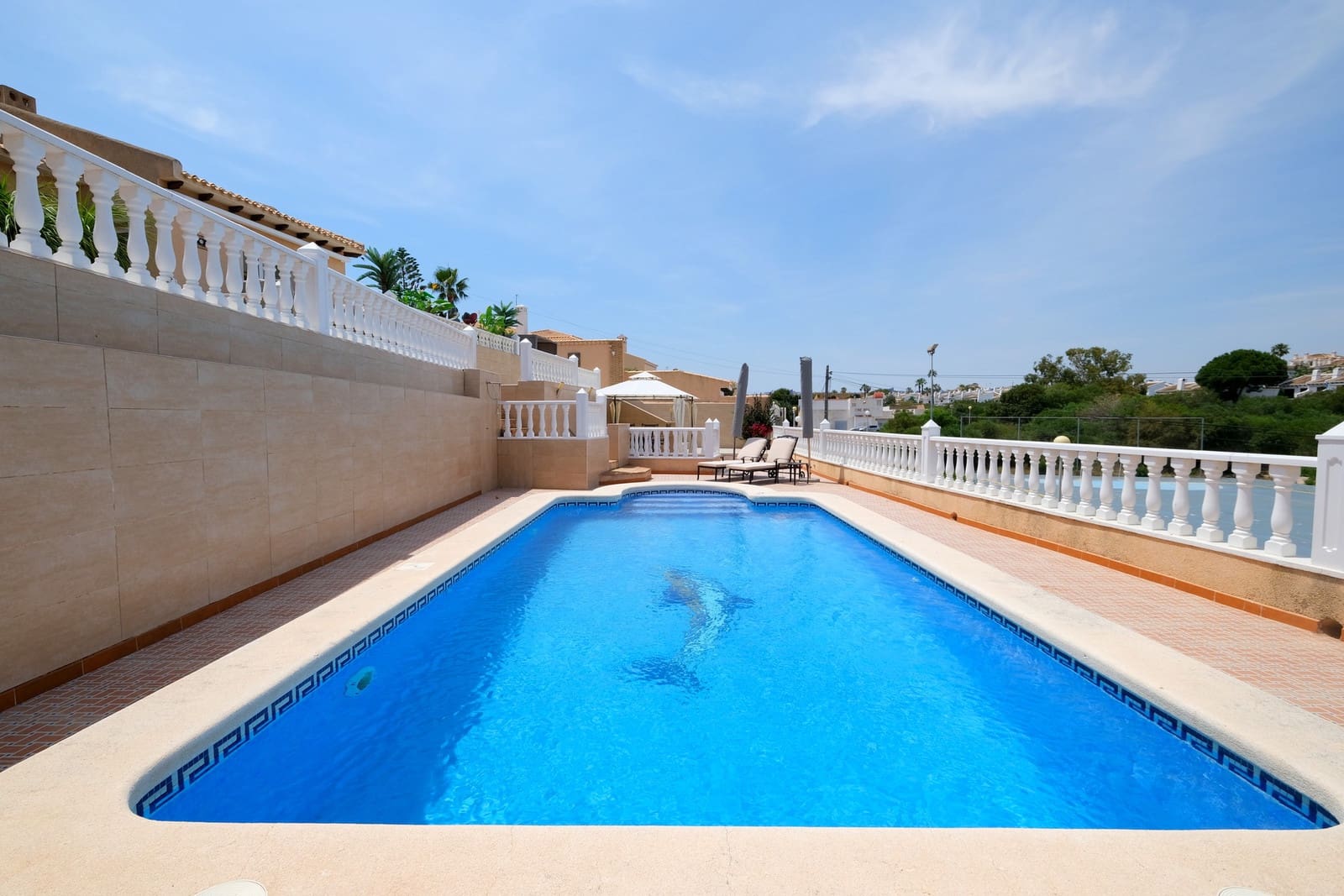 4 soveværelse Villa til salg i Cabo Roig med swimmingpool garage - € 795.000 (Ref: 9878103)