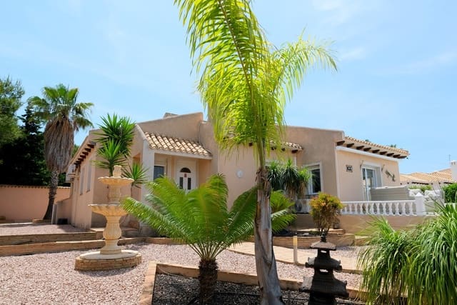 4 soveværelse Villa til salg i Cabo Roig, Orihuela med swimmingpool garage - € 795.000 (Ref: 9878103)