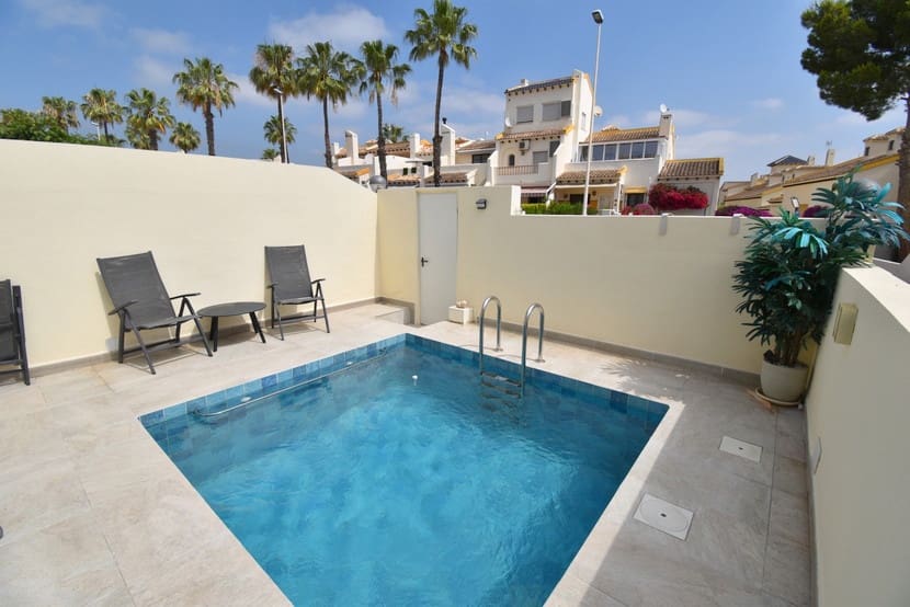 2 slaapkamer Bungalow te koop in Las Ramblas Golf met zwembad - € 289.000 (Ref: 9880652)