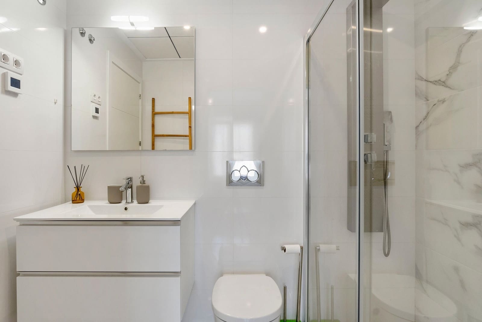 3 camera da letto Casa in vendita in Villamartin con piscina garage - 325.000 € (Rif: 9889914)