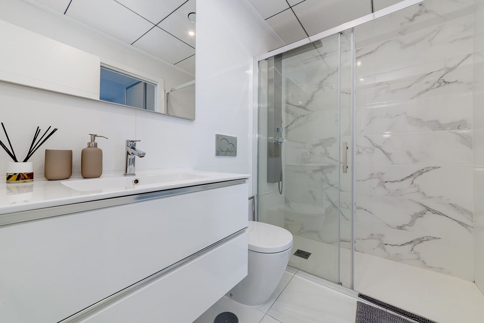 3 camera da letto Casa in vendita in Villamartin con piscina garage - 325.000 € (Rif: 9889914)