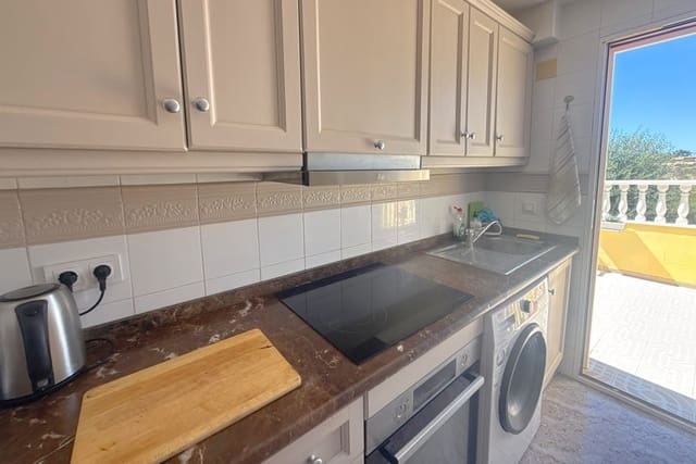 Casa de 3 habitaciones en Cabo Roig, Orihuela en venta con piscina garaje - 234.950 € (Ref: 9899112)