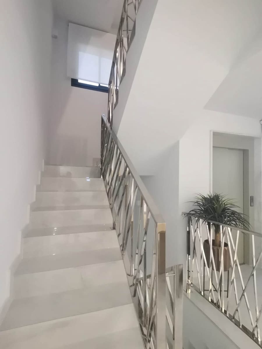 6 Zimmer Villa zu verkaufen in Cabo Roig mit Pool Garage - 1.780.000 € (Ref: 9899116)