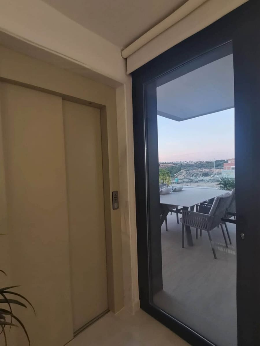 6 Zimmer Villa zu verkaufen in Cabo Roig mit Pool Garage - 1.780.000 € (Ref: 9899116)