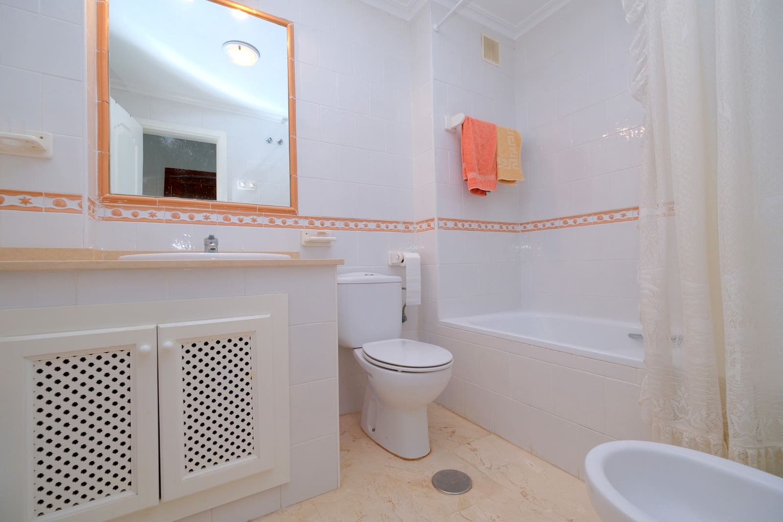 2 soverom Leilighet til salgs i Playa Flamenca med svømmebasseng garasje - € 179 900 (Ref: 9907473)