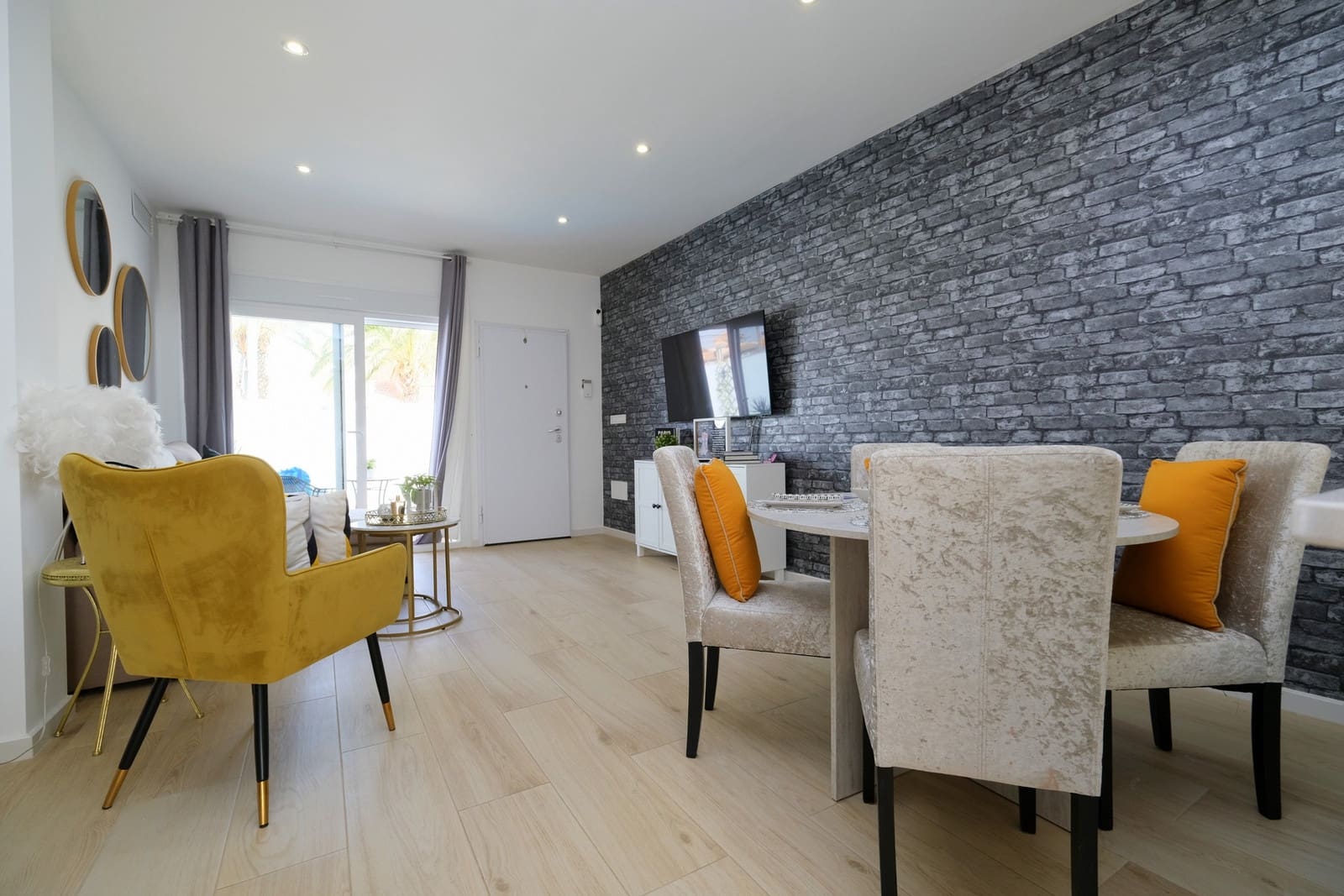 3 soverom Hus til salgs i Avileses med svømmebasseng garasje - € 259 000 (Ref: 9912659)