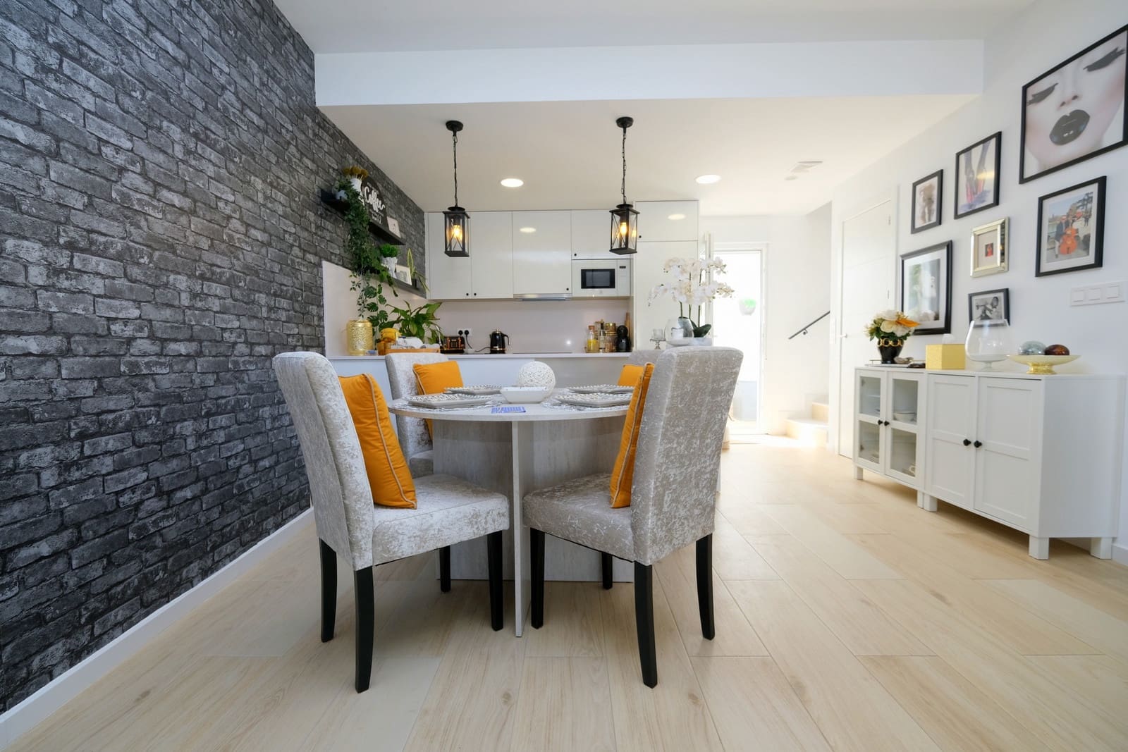 3 soverom Hus til salgs i Avileses med svømmebasseng garasje - € 259 000 (Ref: 9912659)