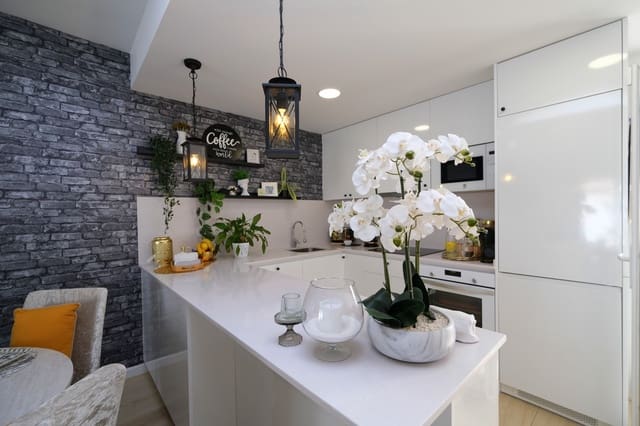 3 soverom Hus til salgs i Avileses, Murcia by med svømmebasseng garasje - € 259 000 (Ref: 9912659)