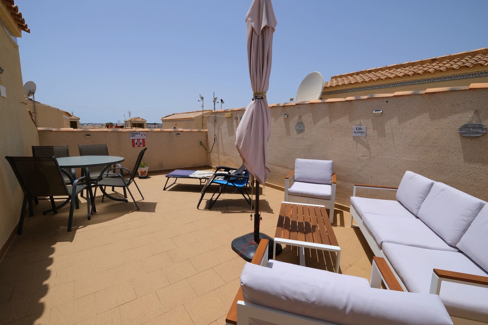 2 soverom Penthouse til salgs i Punta Prima med svømmebasseng - € 149 995 (Ref: 9915306)