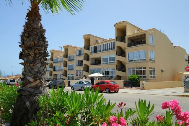 2 soverom Penthouse til salgs i Punta Prima, Torrevieja med svømmebasseng - € 149 995 (Ref: 9915306)