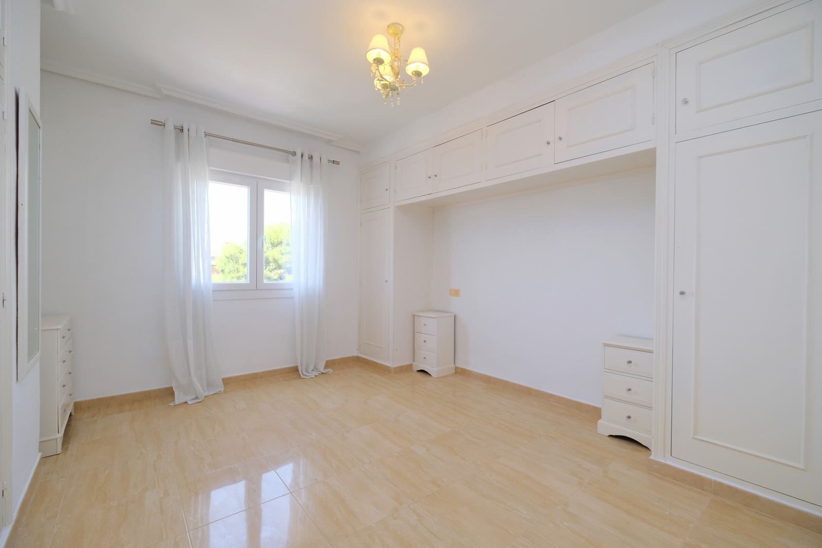 2 bedroom Penthouse for sale in Punta Prima with pool garage - € 179,995 (Ref: 9920019)