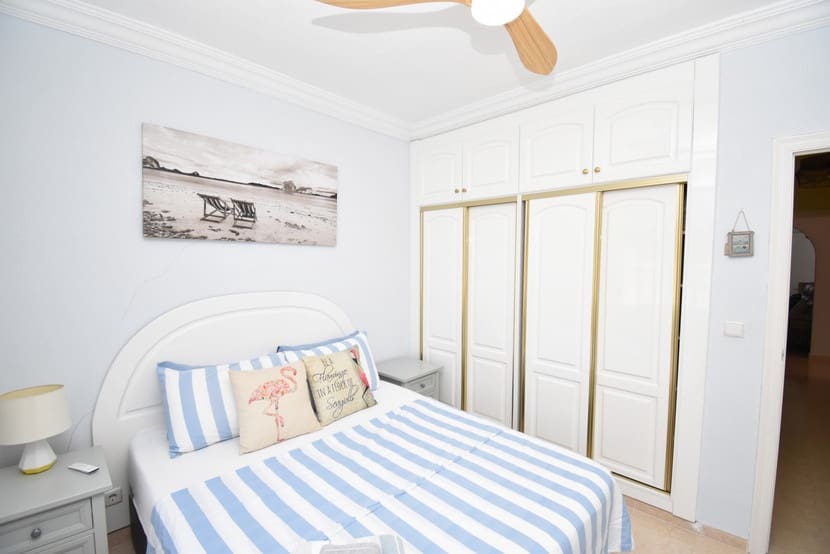 3 bedroom Villa for sale in Punta Prima with pool garage - € 529,999 (Ref: 9920020)