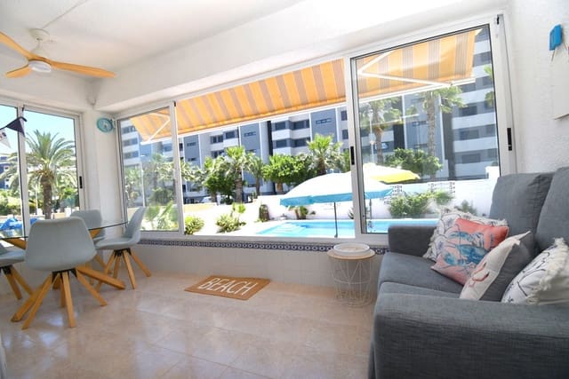 3 soverom Villa til salgs i Punta Prima, Torrevieja med svømmebasseng garasje - € 529 999 (Ref: 9920020)