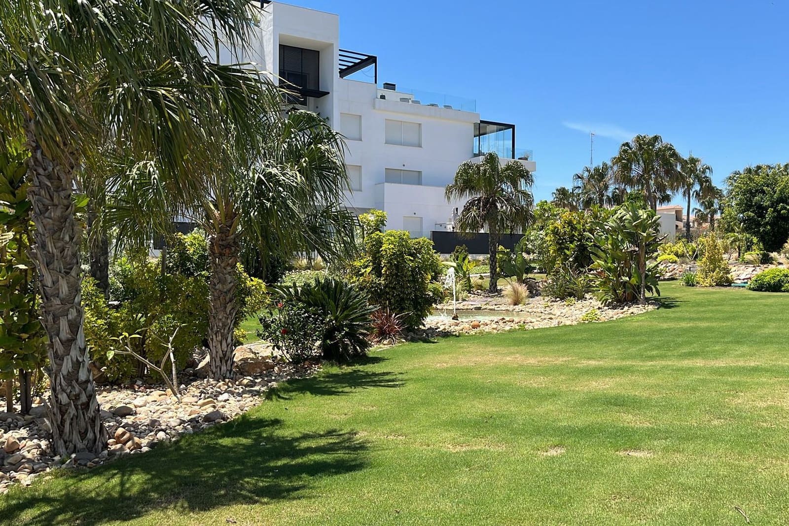 2 bedroom Apartment for sale in Punta Prima with pool garage - € 389,900 (Ref: 9921829)