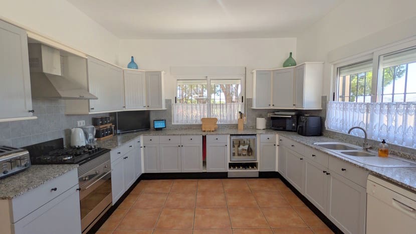 4 bedroom Villa for sale in Canada de San Pedro with pool garage - € 350,000 (Ref: 9924208)