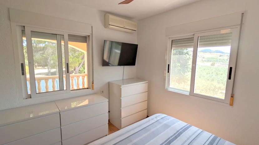 4 bedroom Villa for sale in Canada de San Pedro with pool garage - € 350,000 (Ref: 9924208)