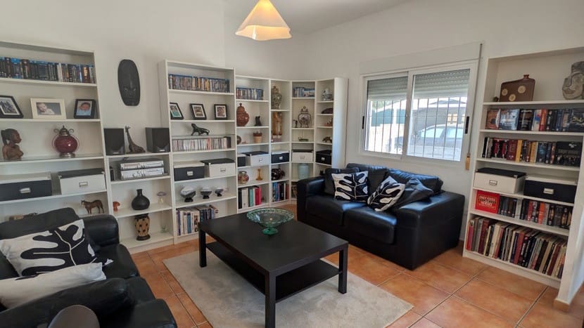 4 bedroom Villa for sale in Canada de San Pedro with pool garage - € 350,000 (Ref: 9924208)