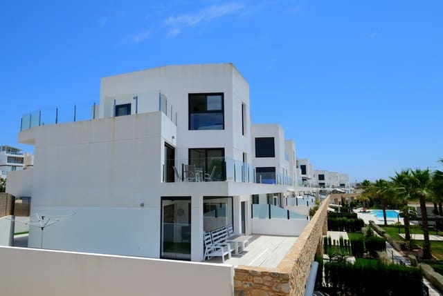 3 soveværelse Penthouse til salg i Villamartin, Orihuela med swimmingpool garage - € 379.000 (Ref: 9935711)