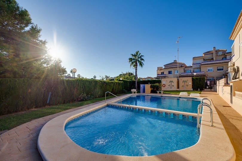 3 chambre Maison de Ville à vendre à La Zenia avec piscine garage - 230 000 € (Ref: 9981825)