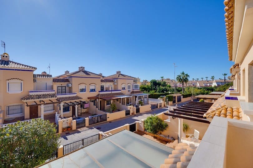 3 chambre Maison de Ville à vendre à La Zenia avec piscine garage - 230 000 € (Ref: 9981825)