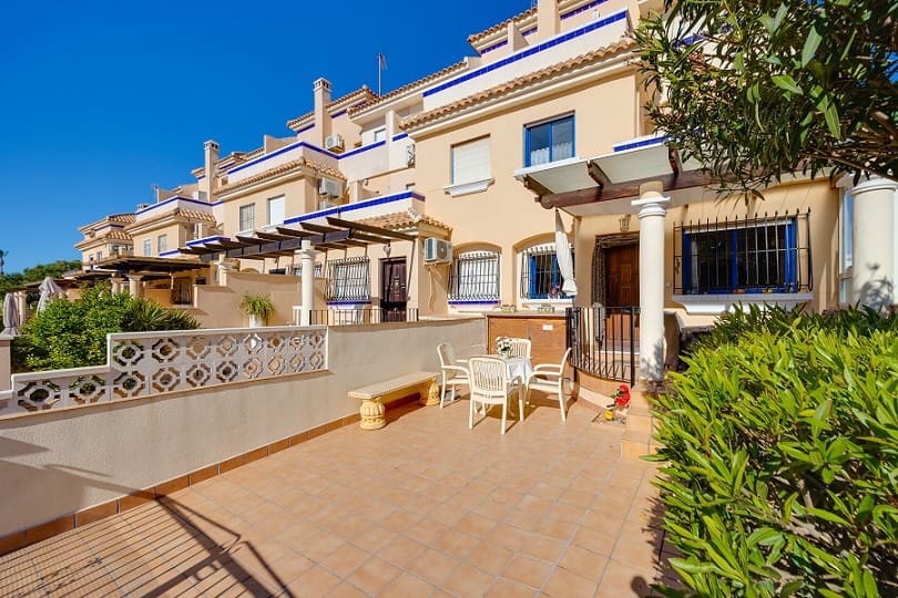 3 chambre Maison de Ville à vendre à La Zenia avec piscine garage - 230 000 € (Ref: 9981825)
