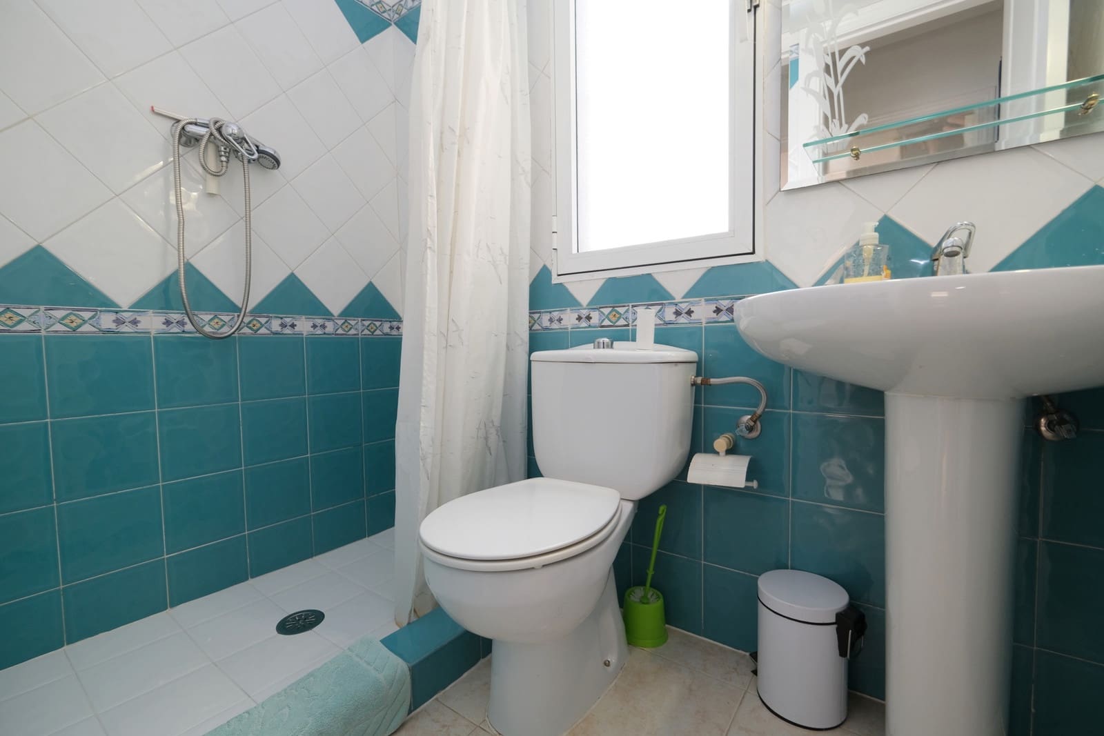 2 sovrum Bungalow till salu i Playa Flamenca med pool garage - 215 000 € (Ref: 9981826)