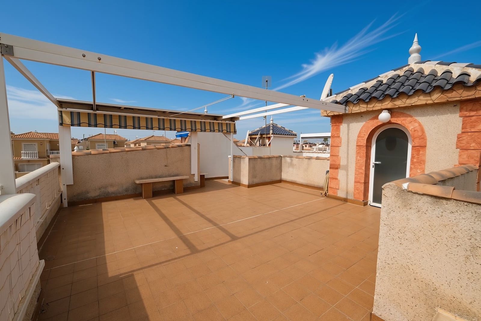 2 sovrum Bungalow till salu i Playa Flamenca med pool garage - 215 000 € (Ref: 9981826)