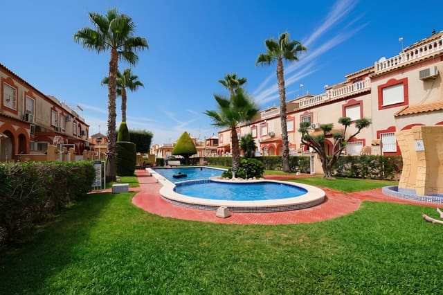 2 slaapkamer Bungalow te koop in Playa Flamenca, Orihuela met zwembad garage - € 215.000 (Ref: 9981826)