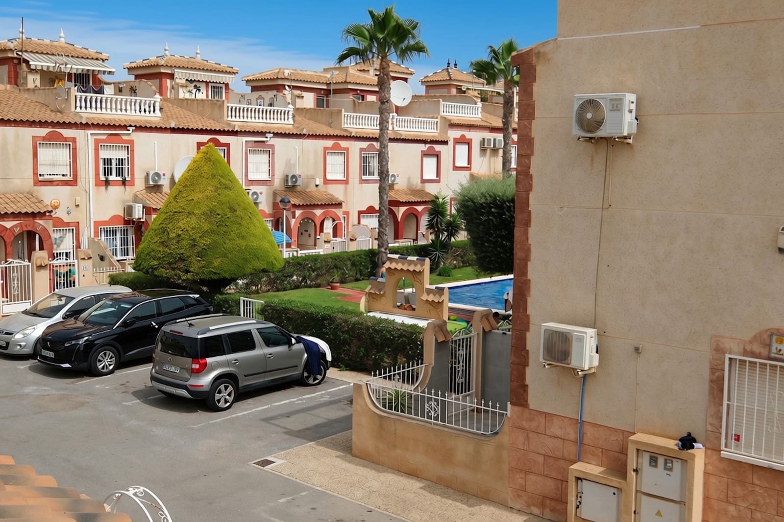 2 sovrum Bungalow till salu i Playa Flamenca med pool garage - 215 000 € (Ref: 9981826)