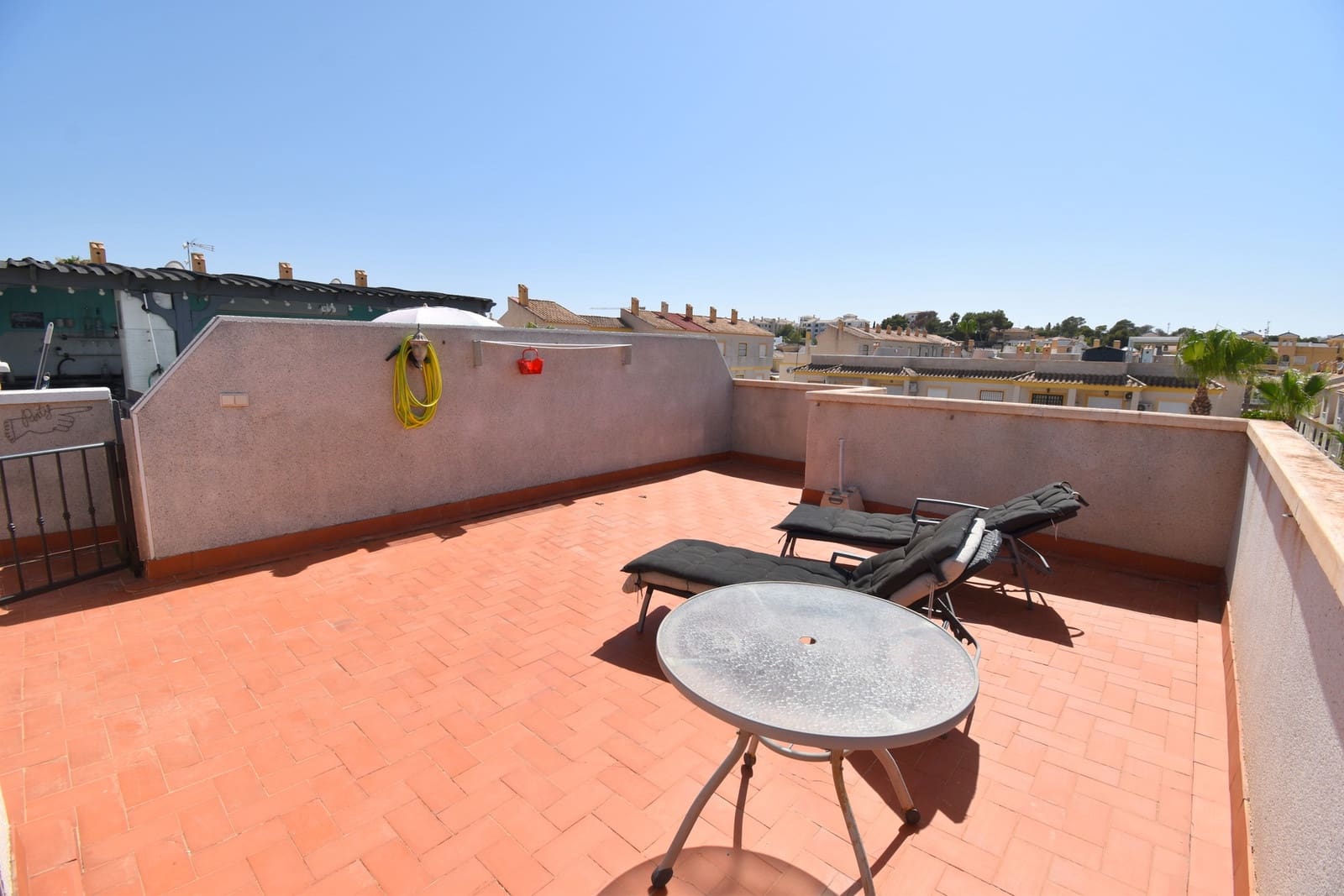 2 sypialnia Penthouse na sprzedaż w Villamartin z basenem garażem - 149 000 € (Ref: 9981828)