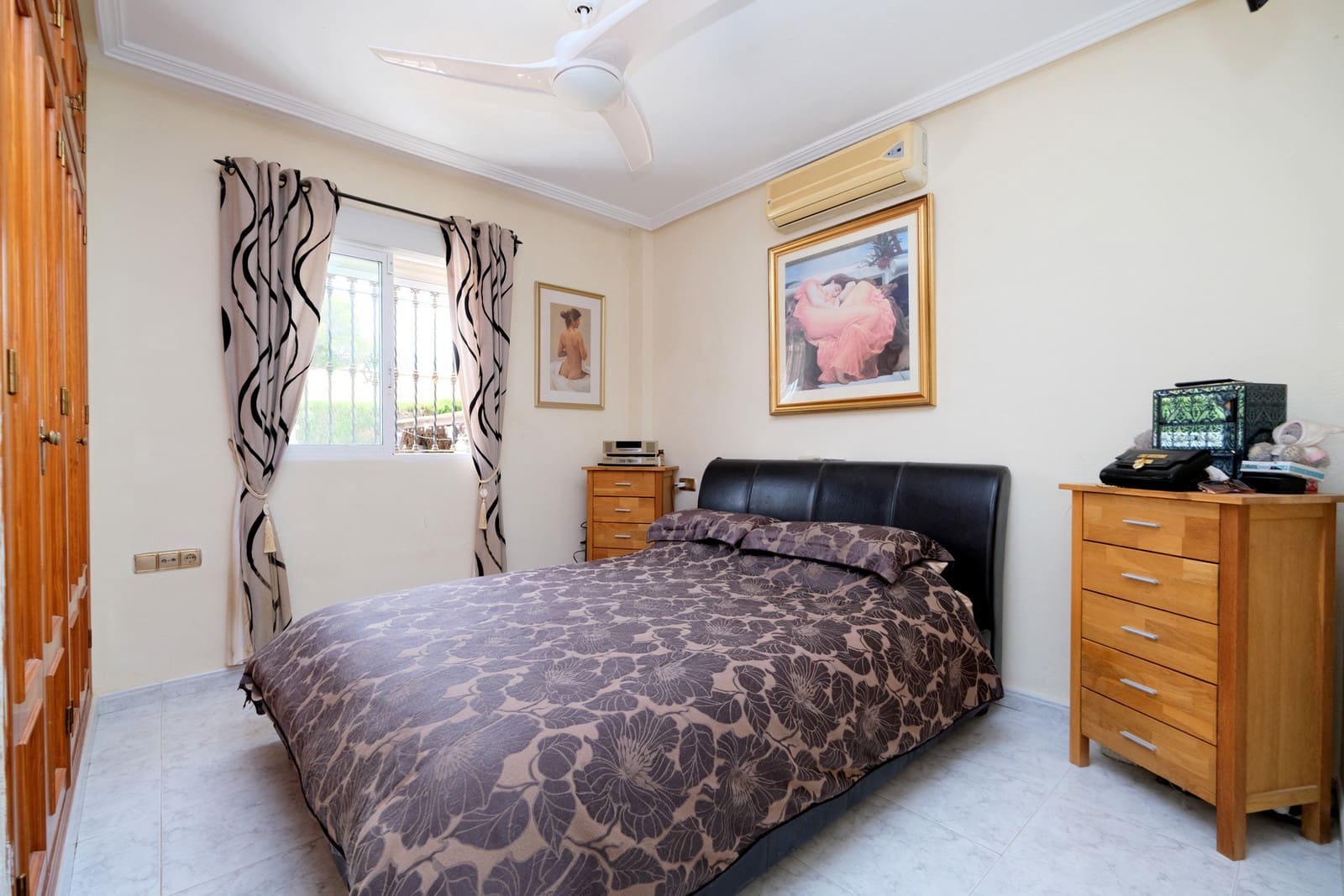 2 sypialnia Willa na sprzedaż w Villamartin z basenem garażem - 399 995 € (Ref: 9981829)