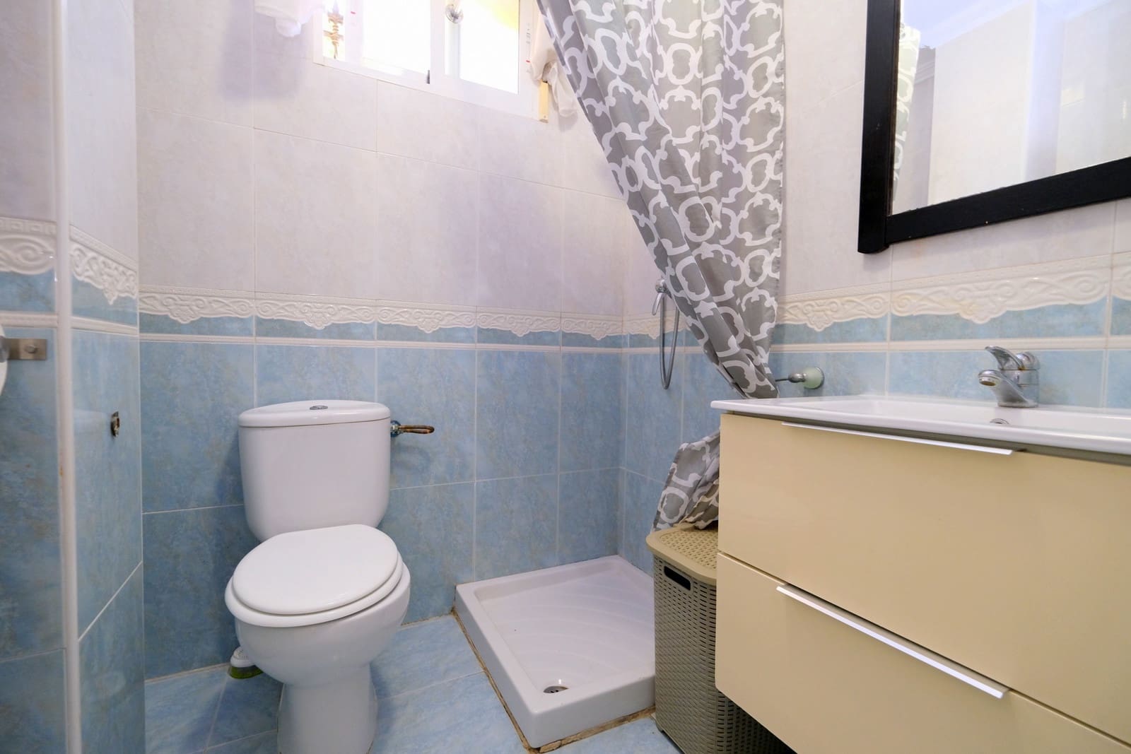 2 sypialnia Willa na sprzedaż w Villamartin z basenem garażem - 399 995 € (Ref: 9981829)