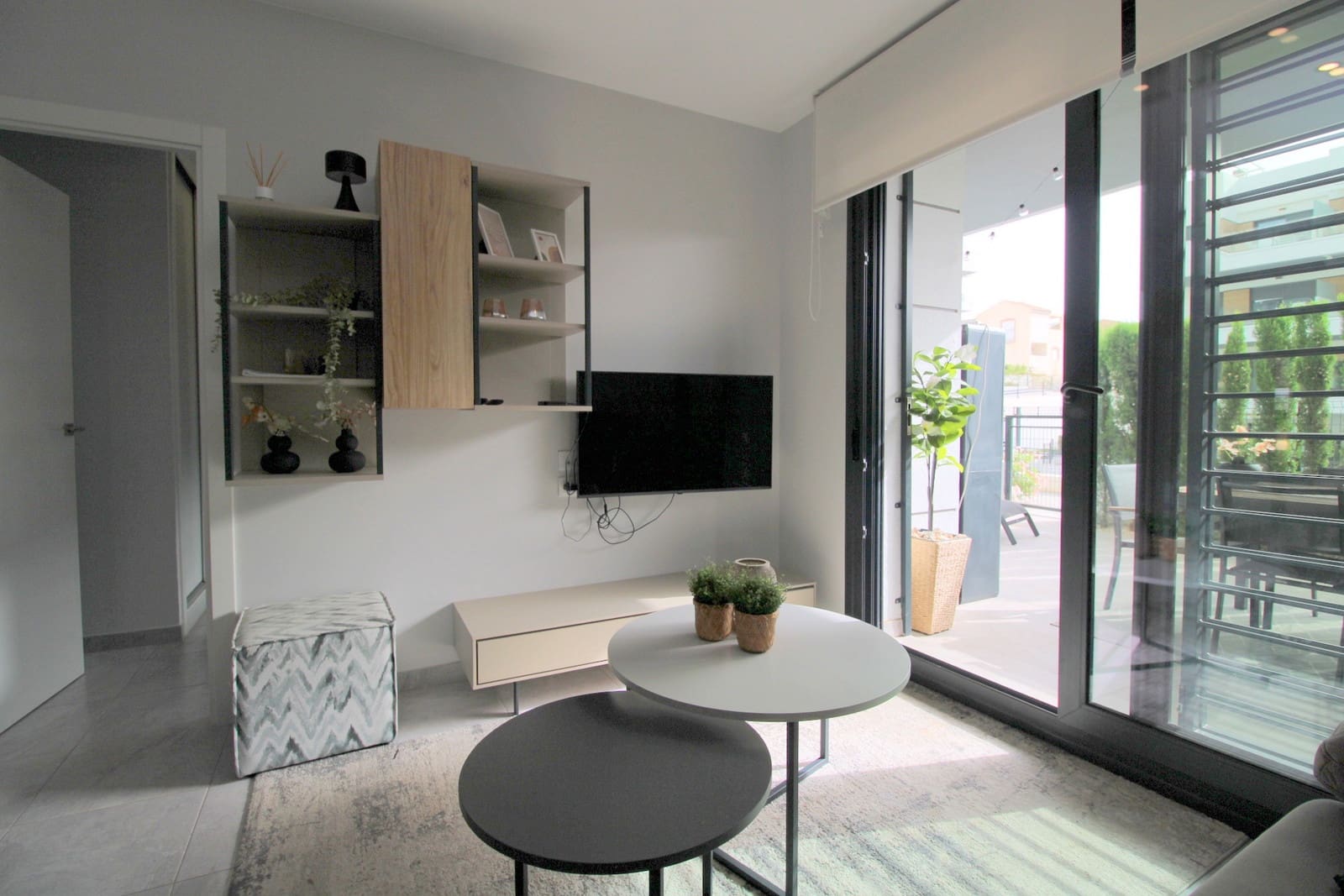 2 Zimmer Apartment zu verkaufen in Villamartin mit Pool Garage - 249.999 € (Ref: 9981831)